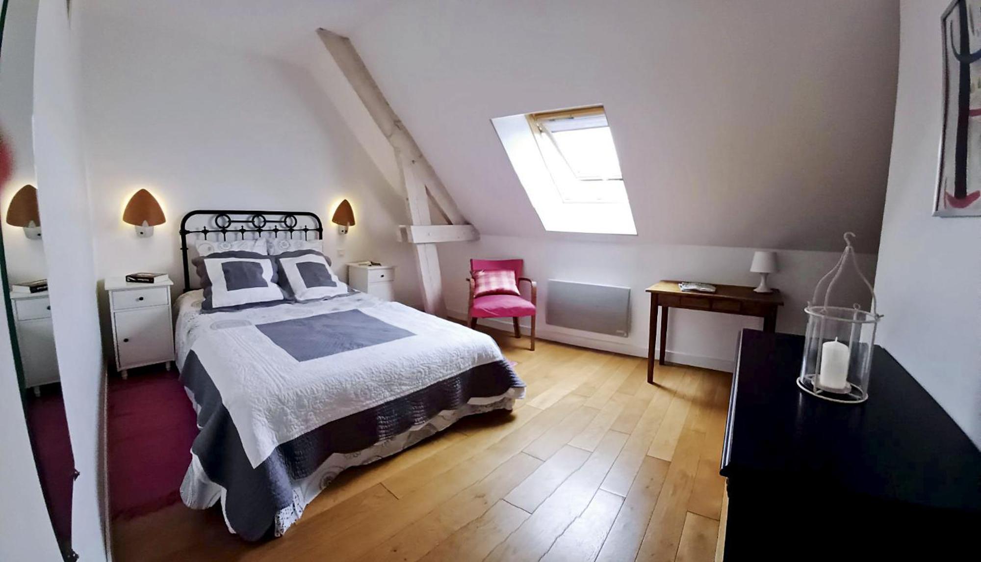 Le Jardin Des Lys - Chambre D'Hote Ou Appartement La Roche-Posay Room photo